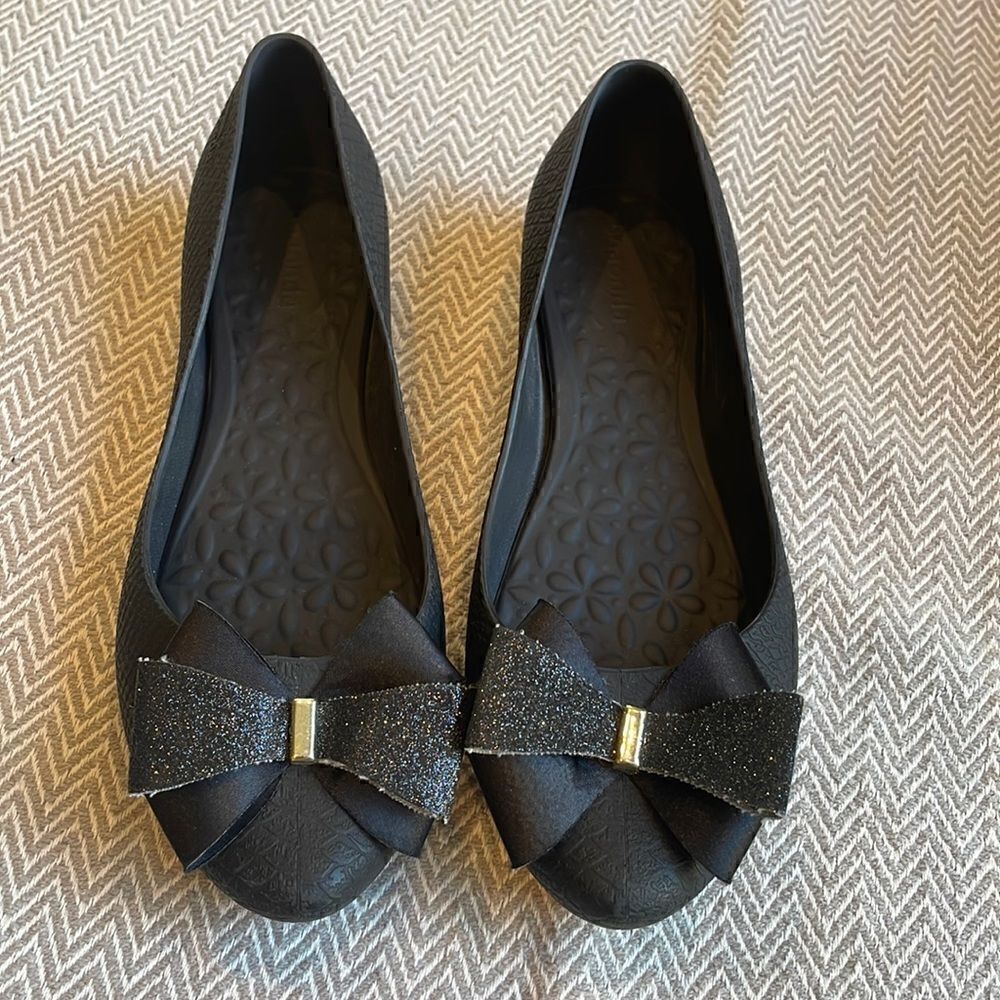 Boaonda Icarai Flat Slip Ons with Bows